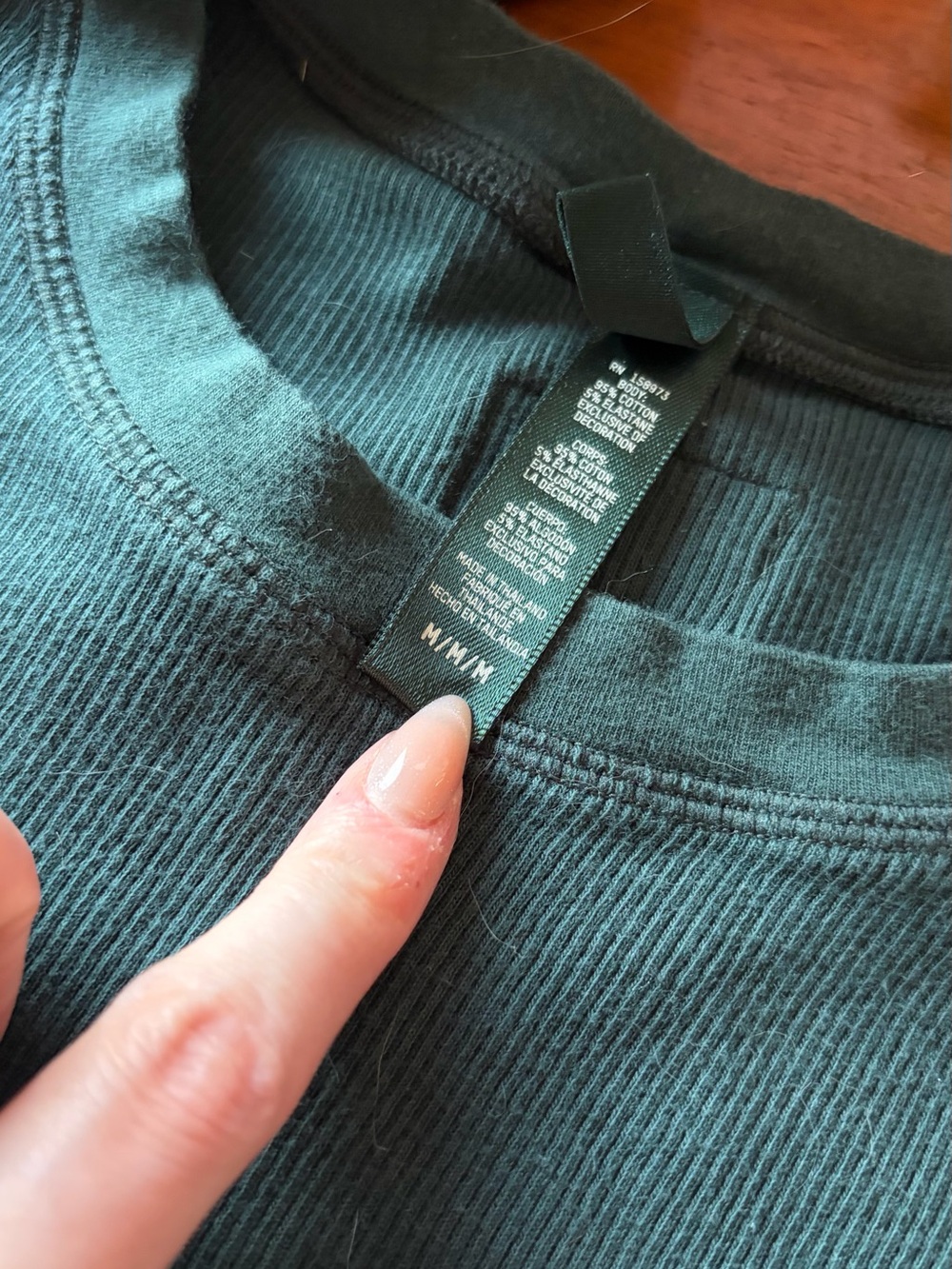 Skims Ribbed Tee - Picture 3 of 6